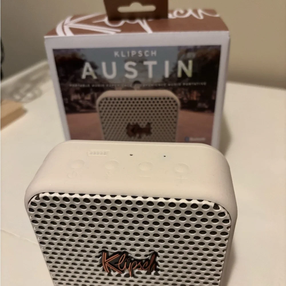 Klipsch Black and White Bluetooth Speaker - Picture 3 of 3